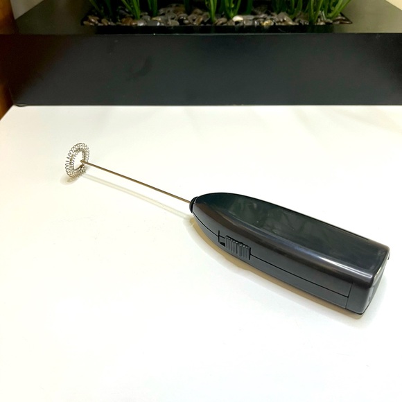 💥NEW💥Coffee frother milk eggs cappuccino café latte frothy mixer black battery - Picture 1 of 9